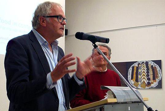 Mr. Erwin Midtke, Stadtbibliothek deputy director gives a speech